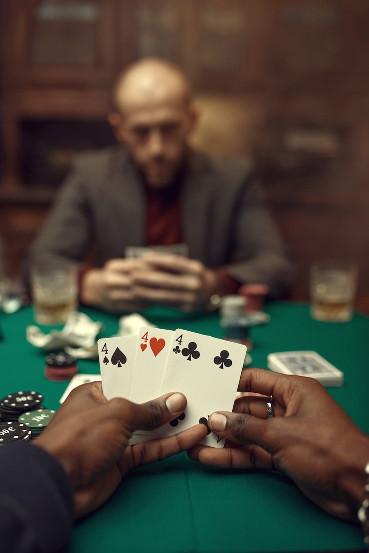 h5.svip9.web mobile app split-screen esports and live-dealer view